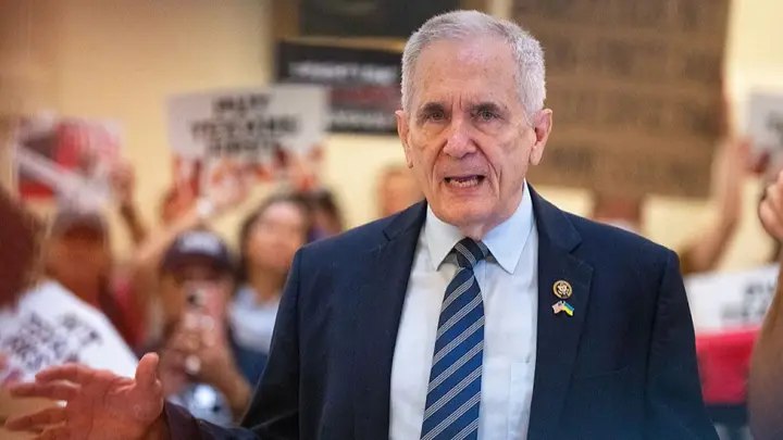 Rep. Lloyd Doggett Delays Retirement After Court Ruling on Redistricting
